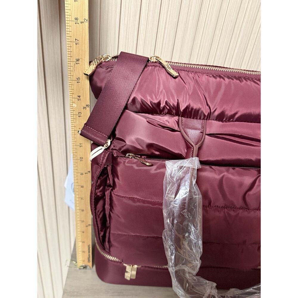 New! iPack Puffy Tote Bag With Shoe Compartment, Padded Laptop Pocket In Wine - Picture 11 of 13
